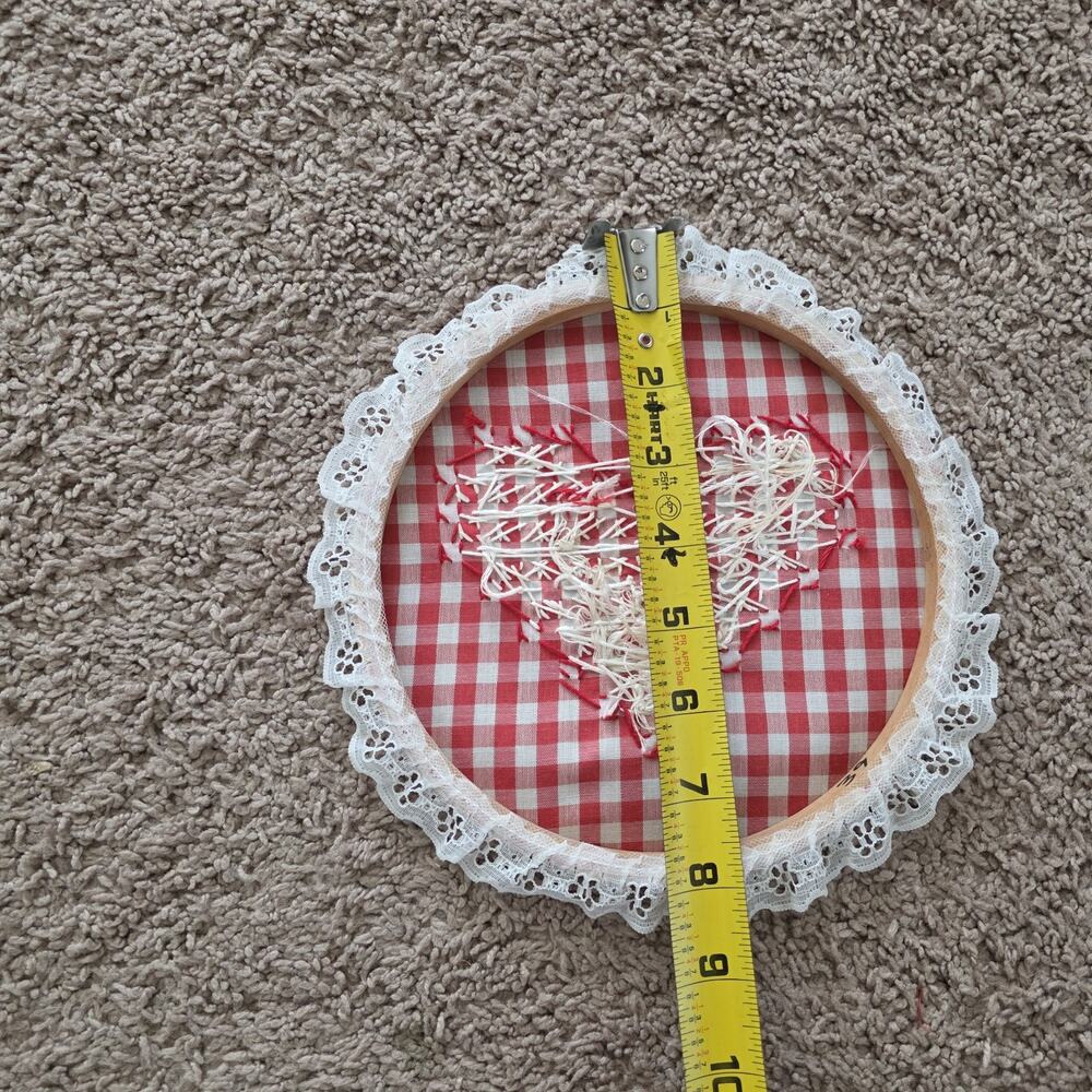 Vintage Embroidered Heart Loop Lacw Trim Plaid Gimgham Cottagecore Farmhouse - Picture 4 of 4